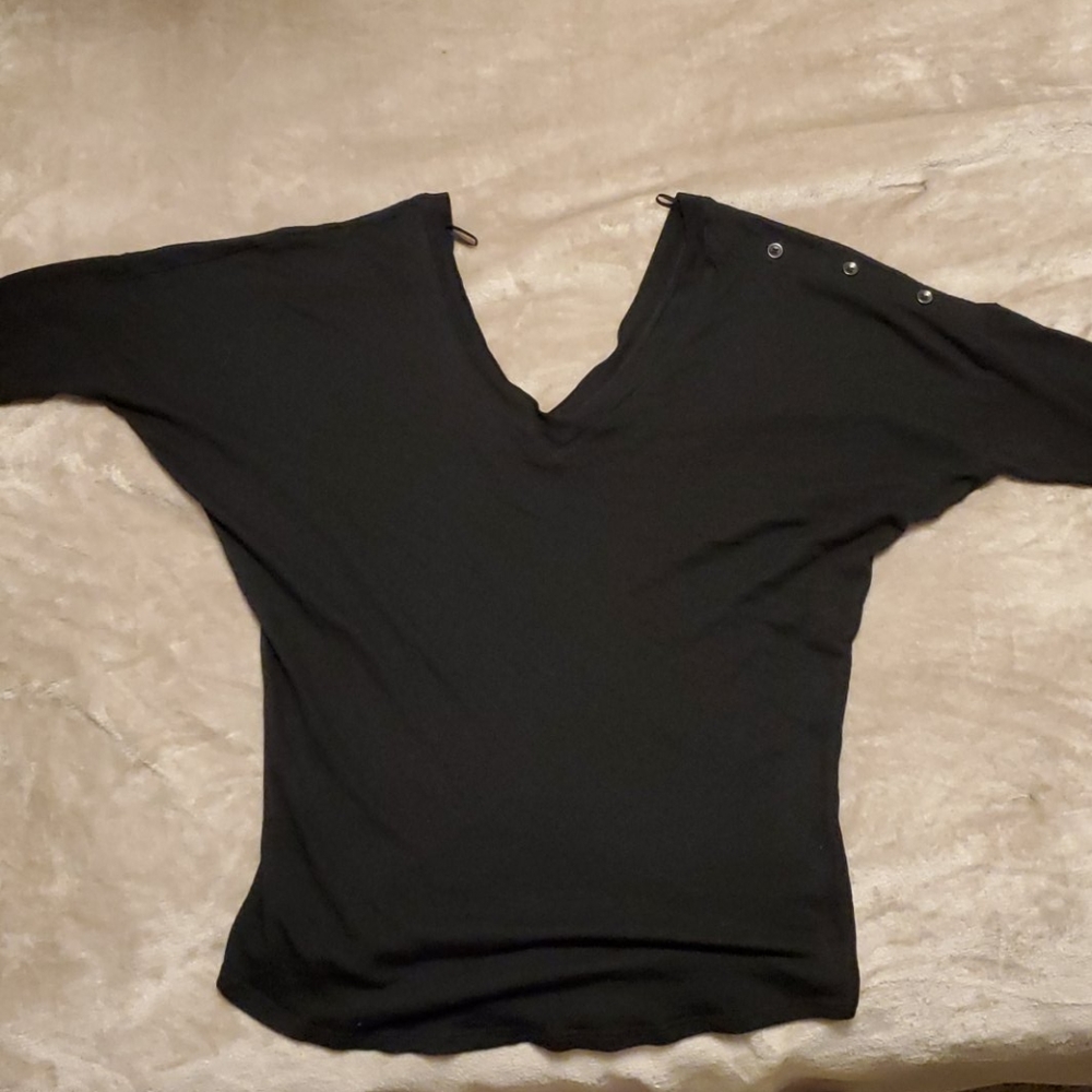 V neck dolmain t shirt with button detail